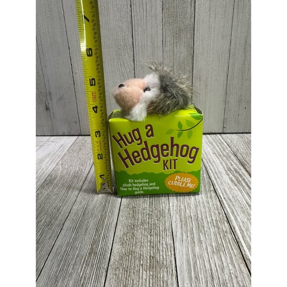 Hug A Hedgehog Rescue Kit Plush - Please Cuddle Me! - 2017 Peter Pauper - Picture 7 of 7